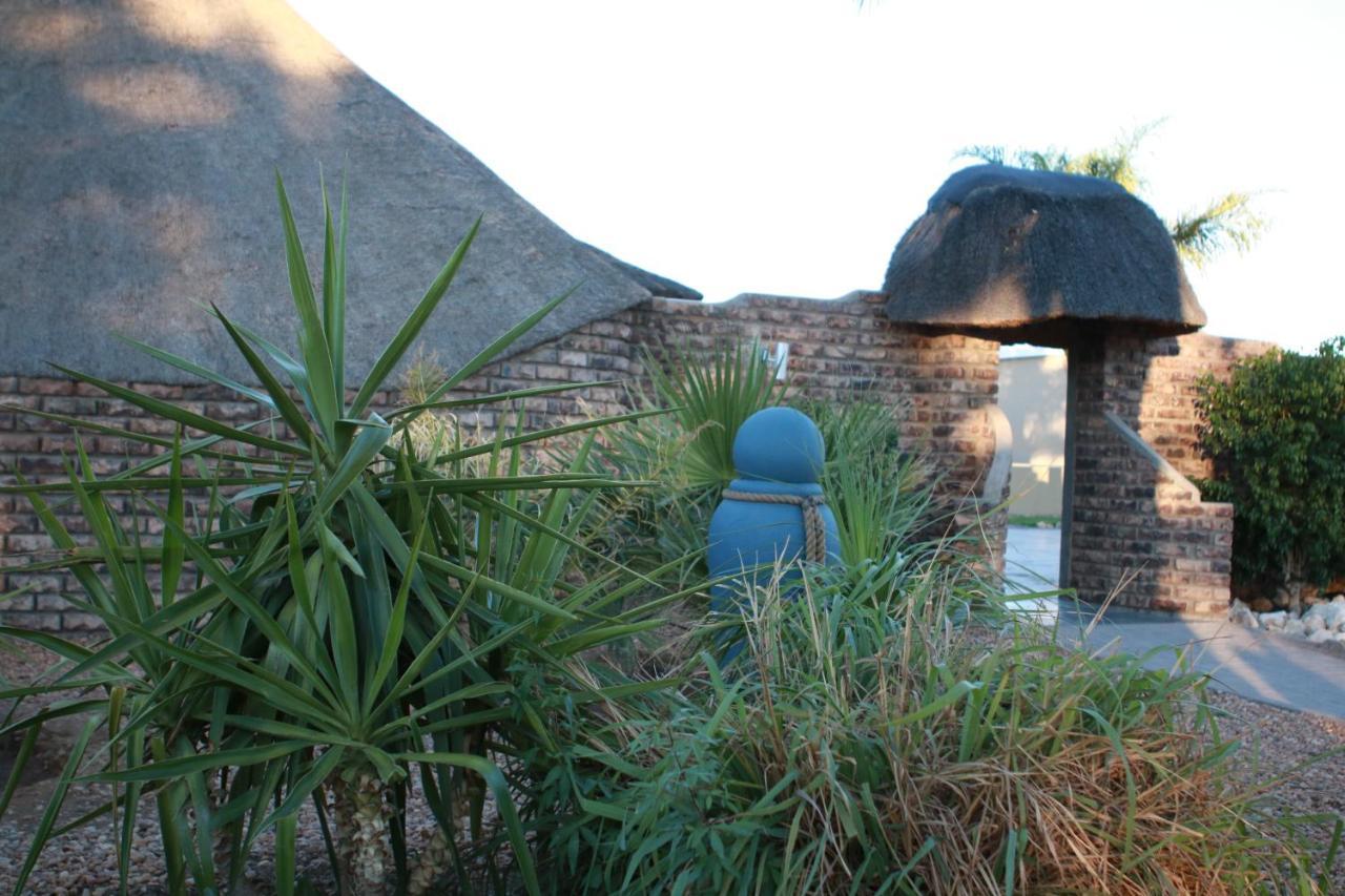 Maritz Country Lodge Keetmanshoop Exterior photo