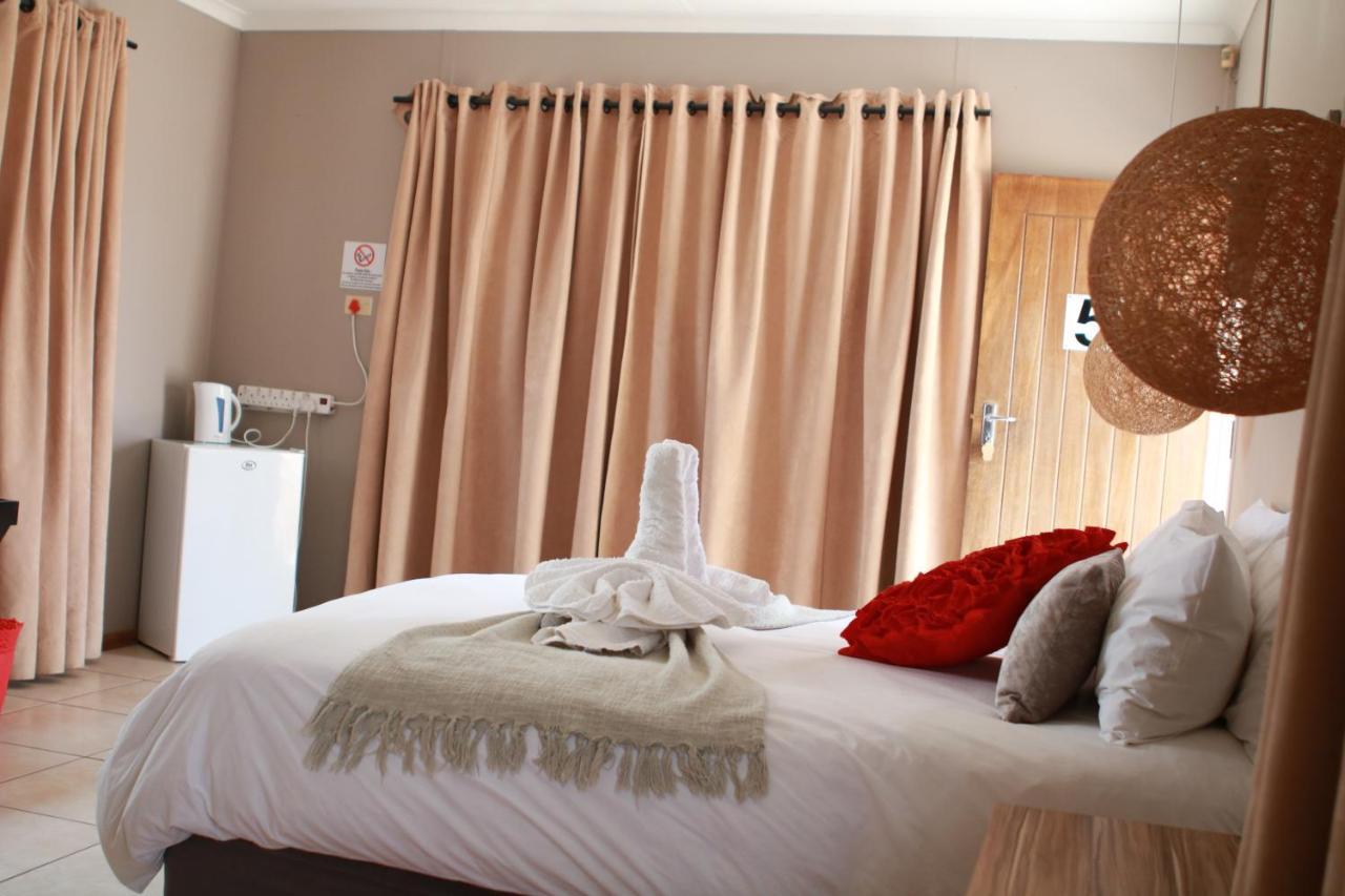 Maritz Country Lodge Keetmanshoop Exterior photo