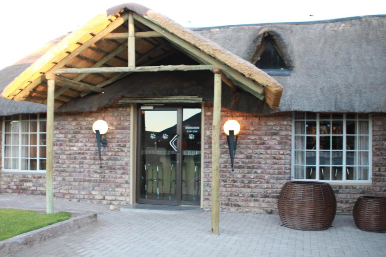 Maritz Country Lodge Keetmanshoop Exterior photo